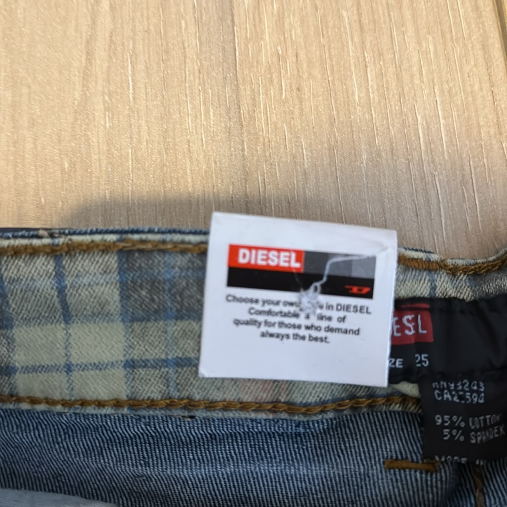 Diesel Rabox Cropped Jeans - Picture 4 of 6